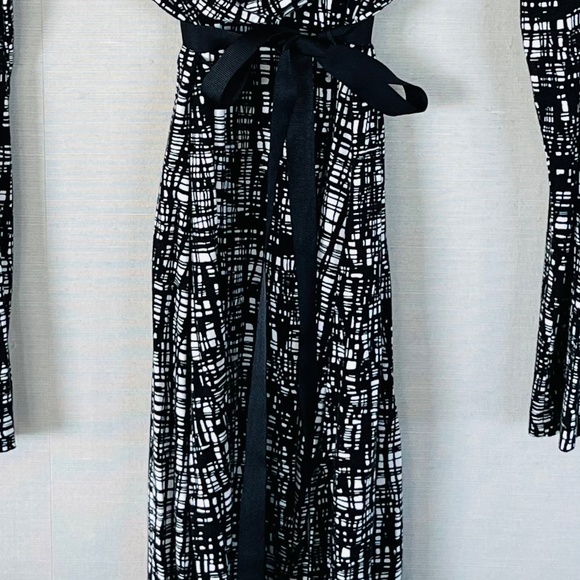 B&W wrap dress - Picture 4 of 5